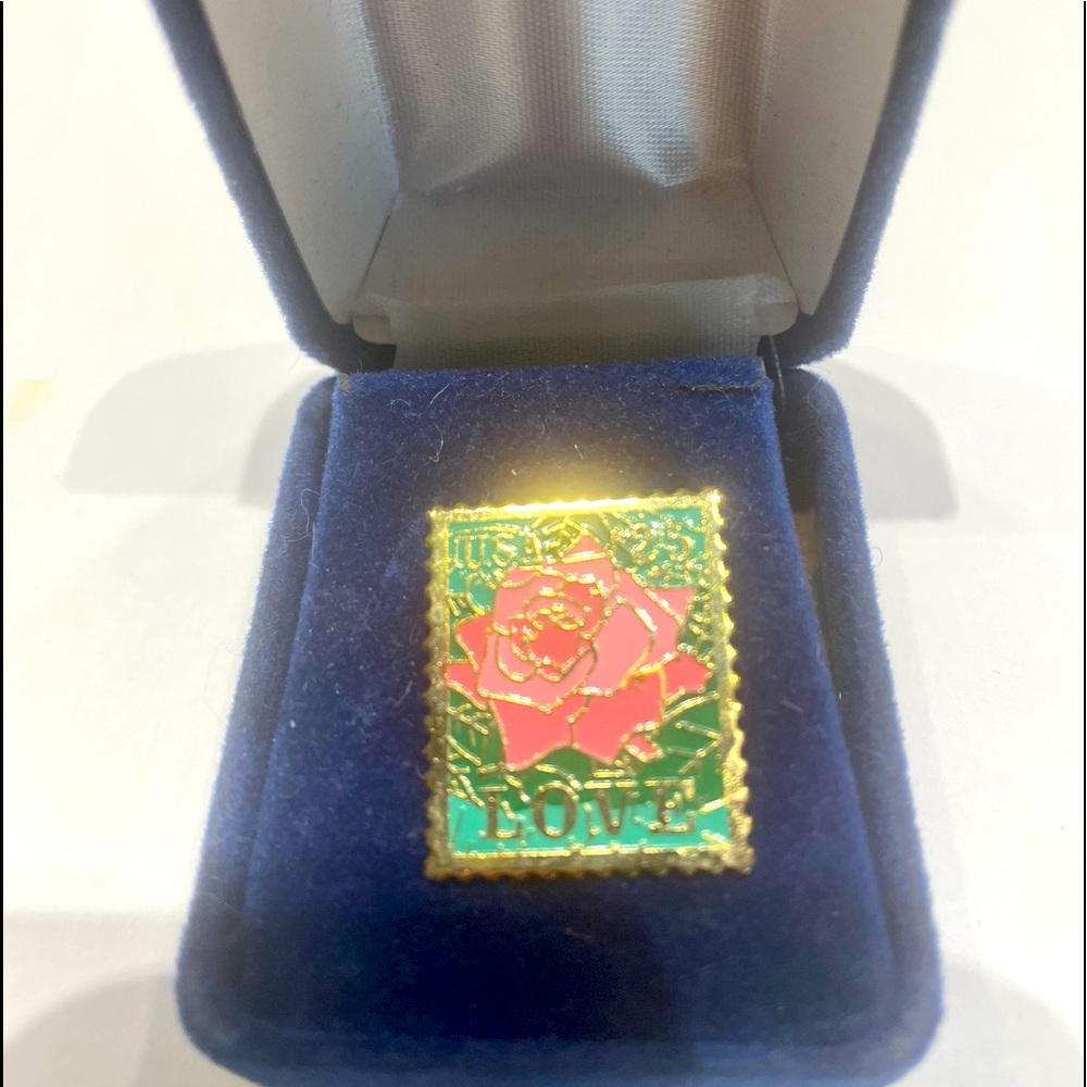 LOVE Stamp Pin USPS 1988 New in Box